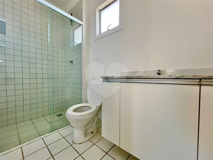Casa à venda com 3 quartos no condomínio Residencial Villa Flora, Votorantim - SP