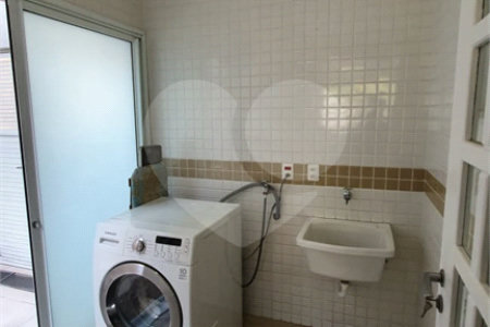 Sobrado à venda com 5 quartos, sendo 3 suítes,  em Jardim Franca, São Paulo, SP