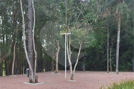 Casa à venda com 3 quartos, sendo 1 suíte, em Condomínio Flamboyant-b, Atibaia, SP