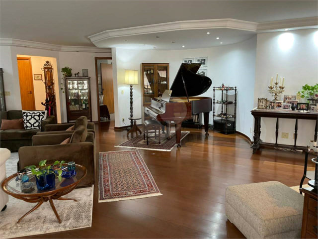 Apartamento à venda com 3 suítes em Granja Julieta, São Paulo, SP