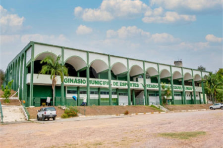 Casa à venda com 3 quartos, sendo 2 suítes,  no condomínio Terras do Oriente, Valinhos - SP