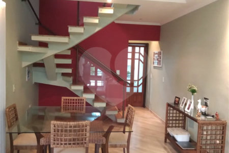 Casa à venda com 3 quartos, sendo 1 suíte,  em Parque Renato Maia, Guarulhos, SP