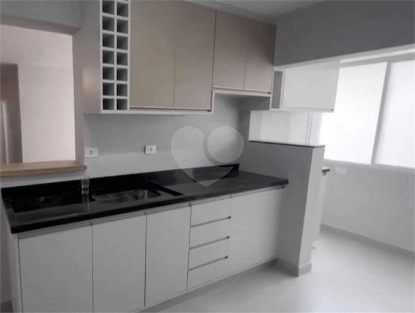 Apartamento à venda com 3 quartos, sendo 1 suíte, em Jardim Paulista, São Paulo, SP