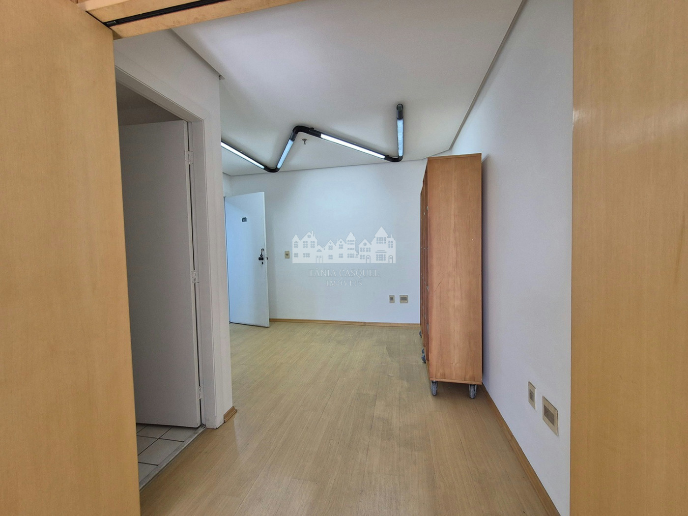 Sala Comercial à Venda no Edifício Paulista Tower – Rua Vergueiro, próximo ao Metrô Ana Rosa