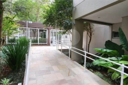 Apartamento à venda com 3 quartos, sendo 1 suíte, em Vila Andrade, São Paulo, SP