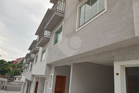 Casa à venda com 2 suítes no condomínio Residencial Napoles, São Paulo - SP