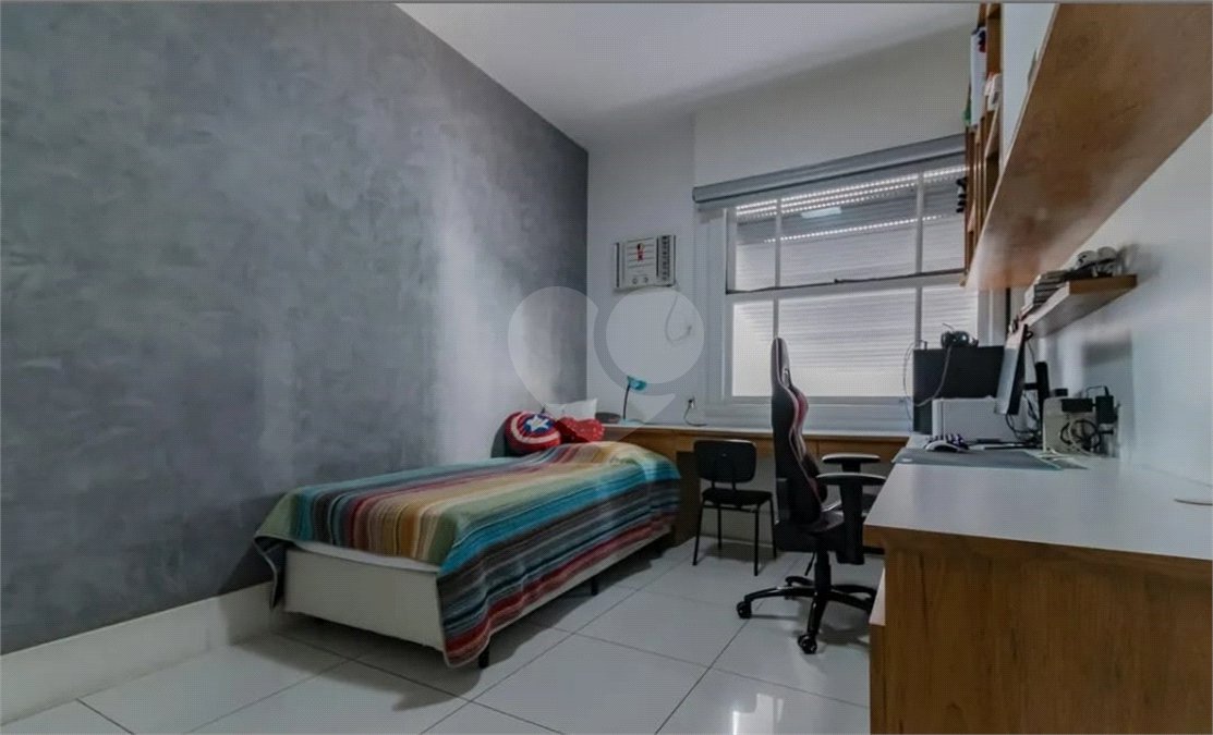 Apartamento à venda com 4 quartos, sendo 1 suíte,  em Copacabana, Rio de Janeiro, RJ