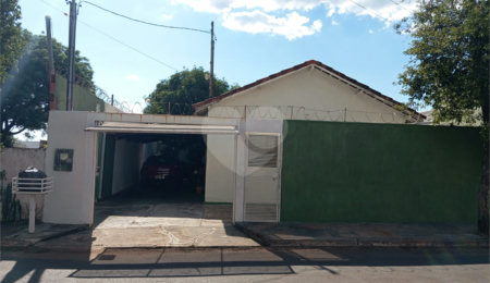 Casa à venda com 2 quartos, sendo 1 suíte,  em Parque dos Ipês II, Ponta Porã, MS