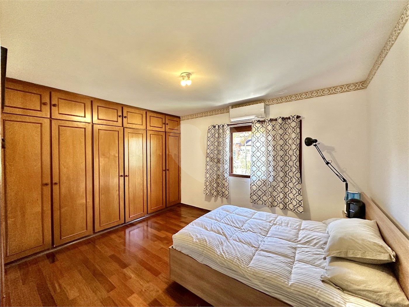 Casa à venda com 5 quartos, sendo 4 suítes, em Parque dos Príncipes, São Paulo, SP