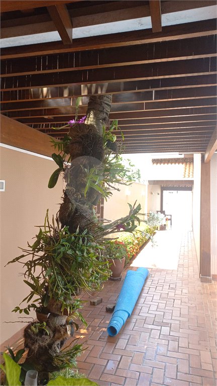 Casa à venda com 4 quartos, sendo 2 suítes, em Jardim Adalgisa, Araraquara, SP