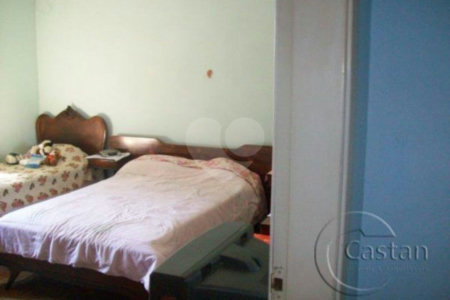 Sobrado à venda com 4 quartos, sendo 1 suíte, em Vila Monumento, São Paulo, SP