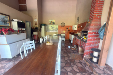 Chácara à venda com 4 quartos, sendo 3 suítes,  em Vila Recreio, Itapetininga, SP