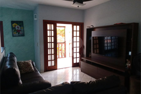 Casa à venda com 3 quartos, sendo 1 suíte, em Salto de São José, Salto, SP