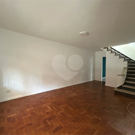 Casa à venda com 3 quartos, sendo 1 suíte,  em Santo Amaro, São Paulo, SP