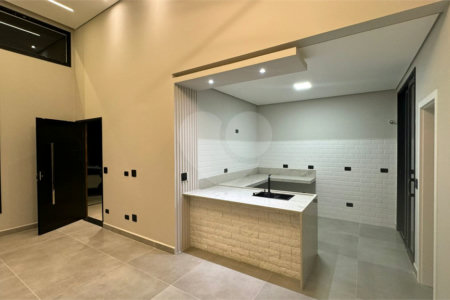 Casa à venda com 3 quartos, sendo 1 suíte, no condomínio Condomíno Helena Maria, Sorocaba - SP