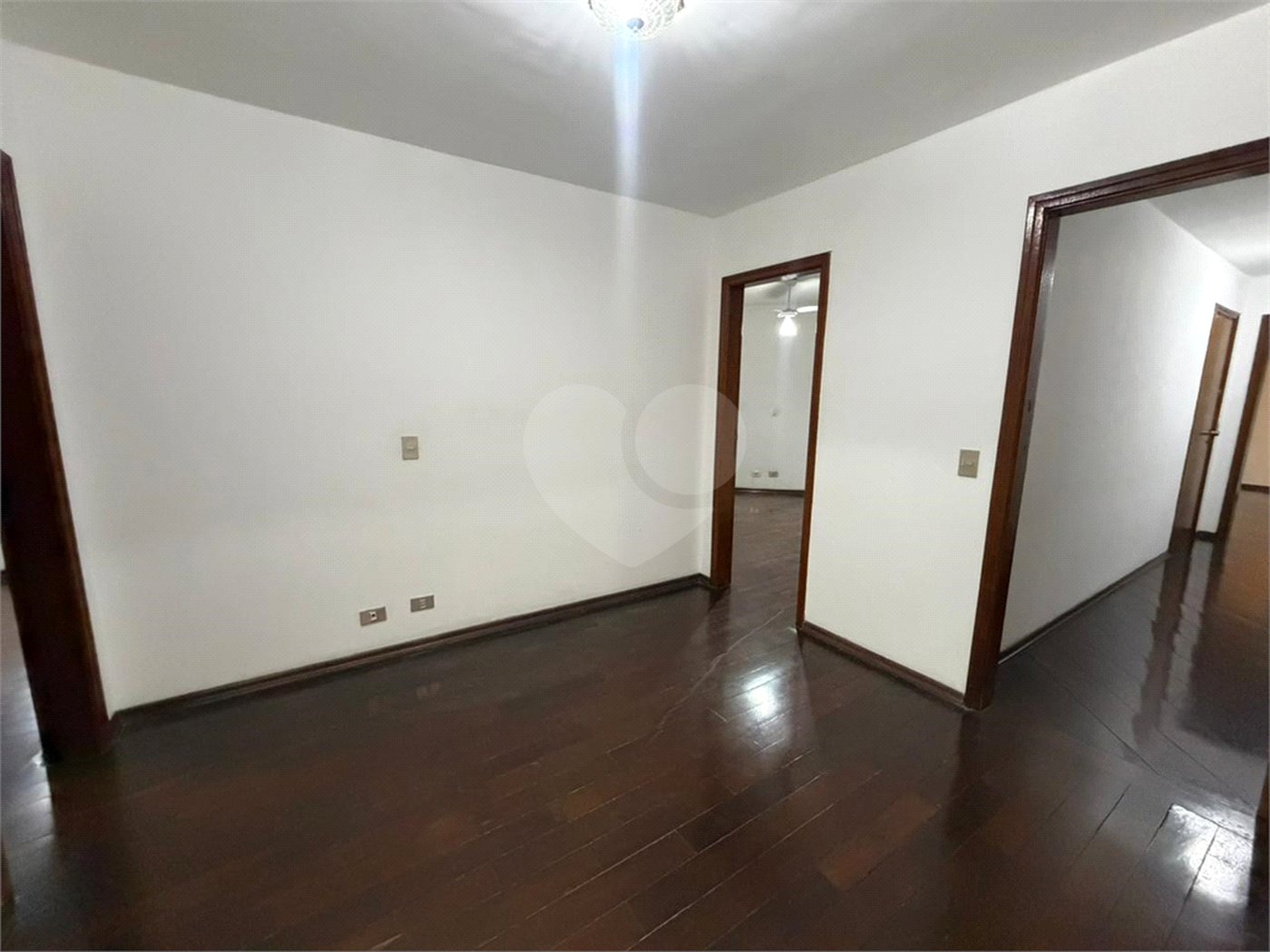 Apartamento com 3 suítes no Jardim França