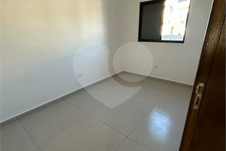 Casa à venda com 3 quartos, sendo 1 suíte, no condomínio Marselha VI, São Roque - SP