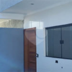 Sobrado Novíssimo à Venda – 3 Dormitórios, Suíte, Quintal e 6 Vagas – 132m² de Terreno