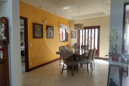 Casa à venda com 3 quartos, sendo 1 suíte, em Jardim Panorama, Valinhos, SP