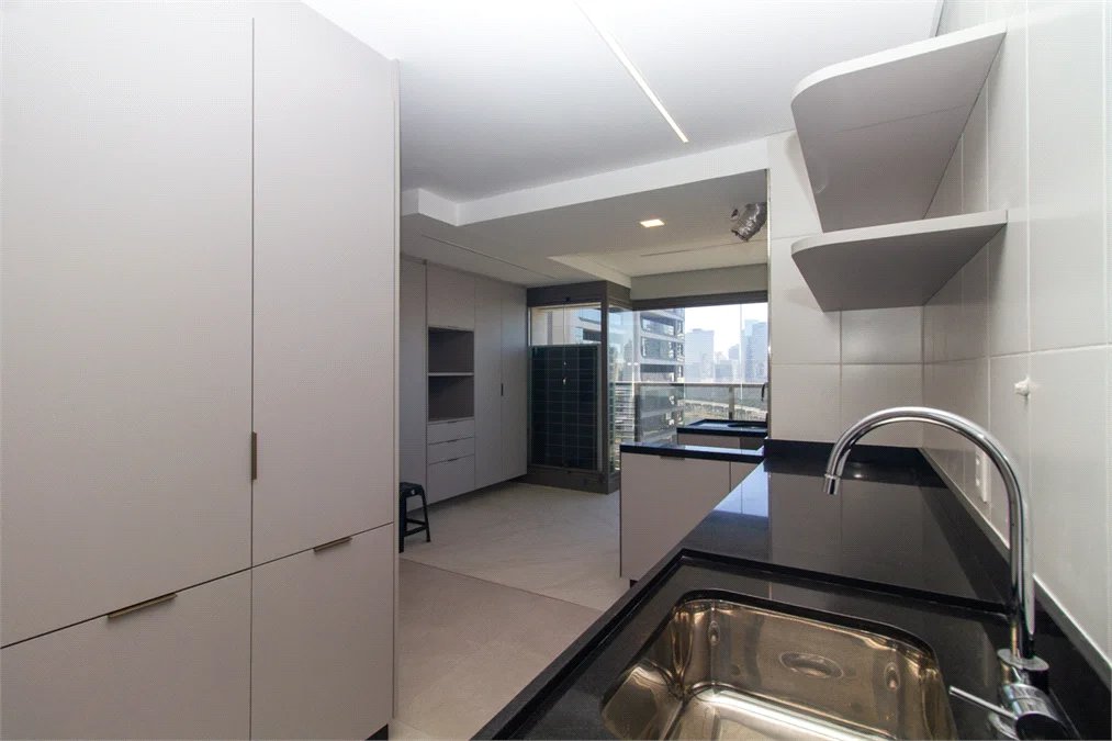 Apartamento à venda ou para alugar com 3 suítes em Jardim Morumbi, São Paulo, SP