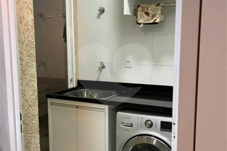 Casa à venda com 3 quartos, sendo 1 suíte,  no condomínio Villagio Imperiale, Louveira - SP