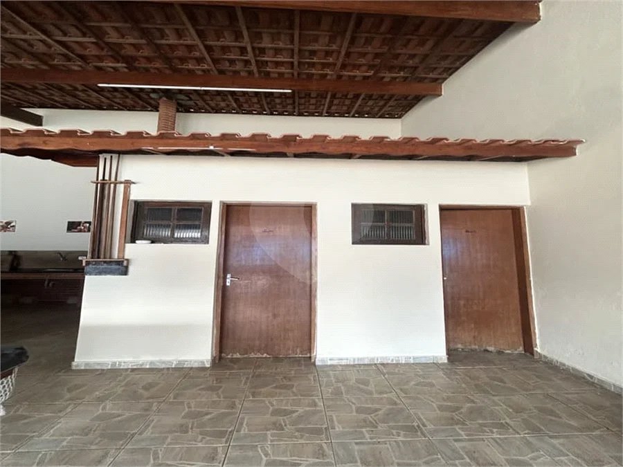Sítio à venda com 5 quartos, sendo 2 suítes,  em Marmeleiro, São Roque, SP