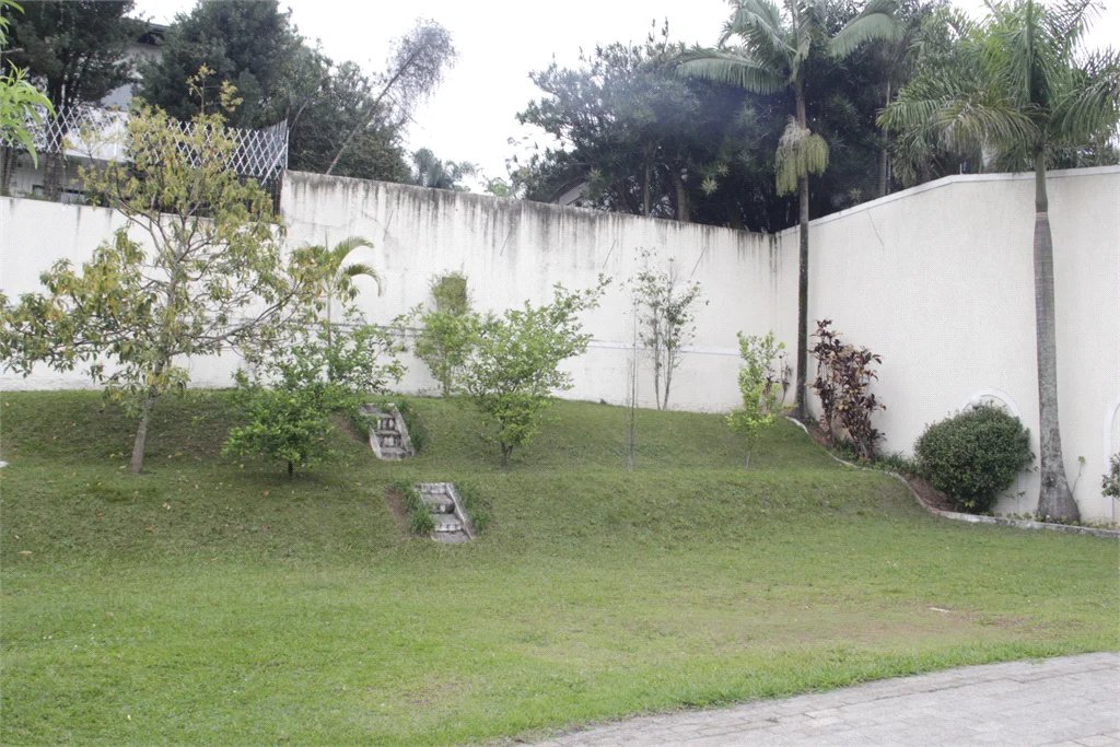 Casa à venda ou para alugar com 5 suítes em Jardim Leonor, São Paulo, SP