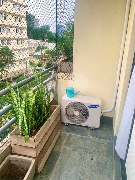 Apartamento à venda com 2 quartos, sendo 1 suíte,  em Real Parque, São Paulo, SP