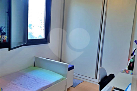 Apartamento à venda com 3 quartos, sendo 1 suíte, em Vila Mariana, São Paulo, SP