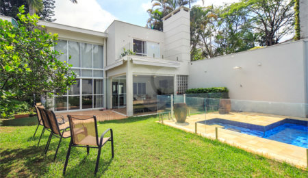Sobrado à venda com 4 suítes em Granja Julieta, São Paulo, SP