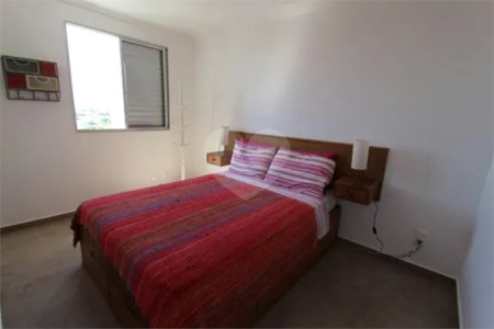 Apartamento à venda com 3 quartos, sendo 1 suíte, em Conjunto Residencial Trinta e Um de Março, São José dos Campos, SP