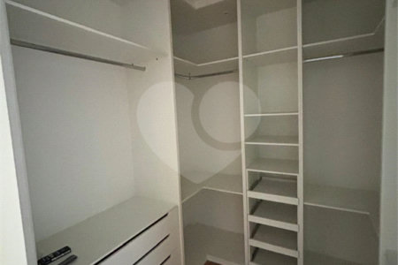 Sobrado à venda com 4 suítes em Residencial Central Parque, Salto, SP