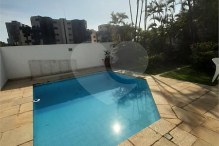 Casa para alugar com 3 quartos, sendo 1 suíte,  em Vila Sônia, São Paulo, SP