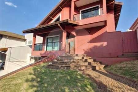 Casa à venda ou para alugar com 3 quartos, sendo 1 suíte, no condomínio Recanto dos Paturis, Vinhedo - SP