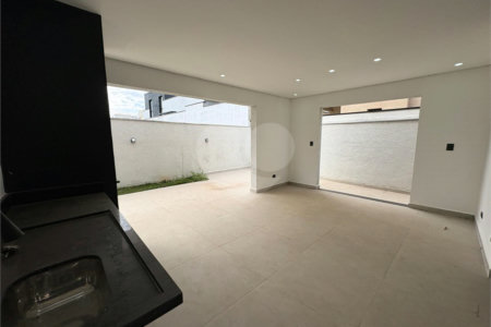 Casa à venda com 3 quartos, sendo 1 suíte,  no condomínio Cyrela Landscape Esplanada, Votorantim - SP