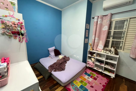 Casa à venda com 3 quartos, sendo 1 suíte, em Parque Santa Marta, São Carlos, SP