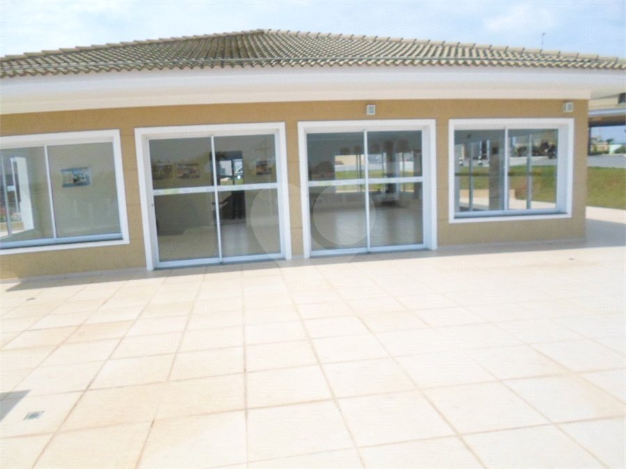 Casa à venda com 4 quartos, sendo 1 suíte, no condomínio Villagio Milano, Sorocaba - SP