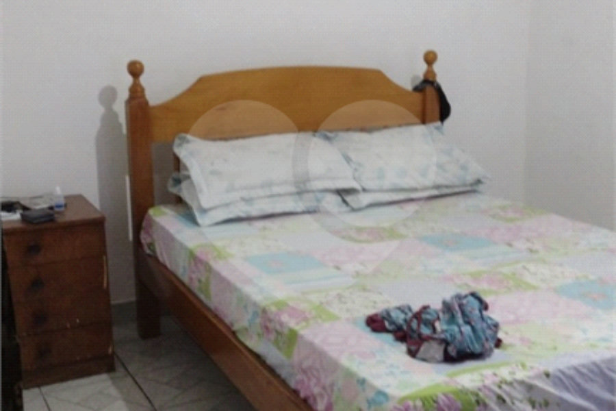 Casa Térrea à venda com 4 quartos em Jardim Vila Galvão, Guarulhos, SP