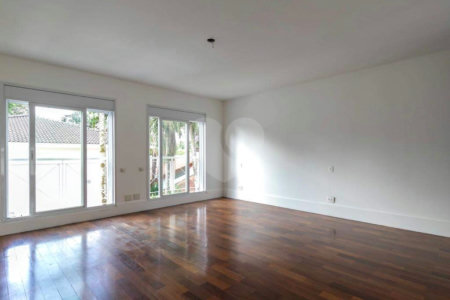 Casa à venda com 4 suítes no condomínio L`exclusive, São Paulo - SP