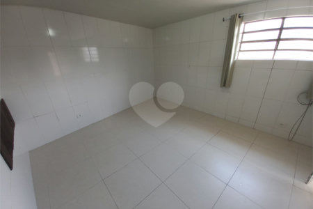 Casa à venda com 5 quartos, sendo 1 suíte, em Jardim Novo Taboão, São Paulo, SP