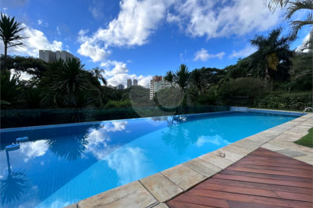 Apartamento à venda com 3 suítes em Vila Suzana, São Paulo, SP