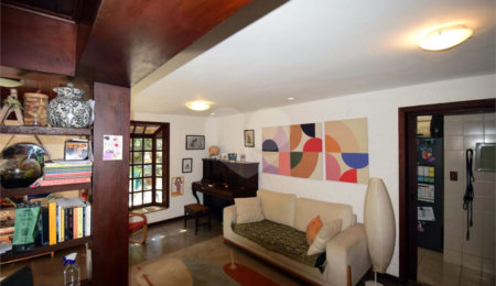 Casa à venda com 5 quartos, sendo 1 suíte,  no condomínio Vivendas, Rio de Janeiro - RJ