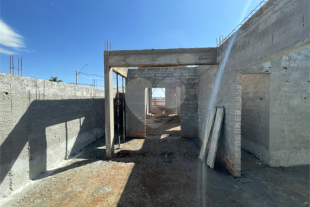 Casa à venda com 3 quartos, sendo 1 suíte, no condomínio Tivolli Residencial, Itapetininga - SP