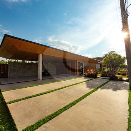 Casa à venda com 3 suítes no condomínio Primavera, Salto - SP