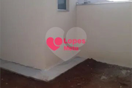 Casa à venda com 2 quartos, sendo 1 suíte, em Residencial Estoril, Taubaté, SP