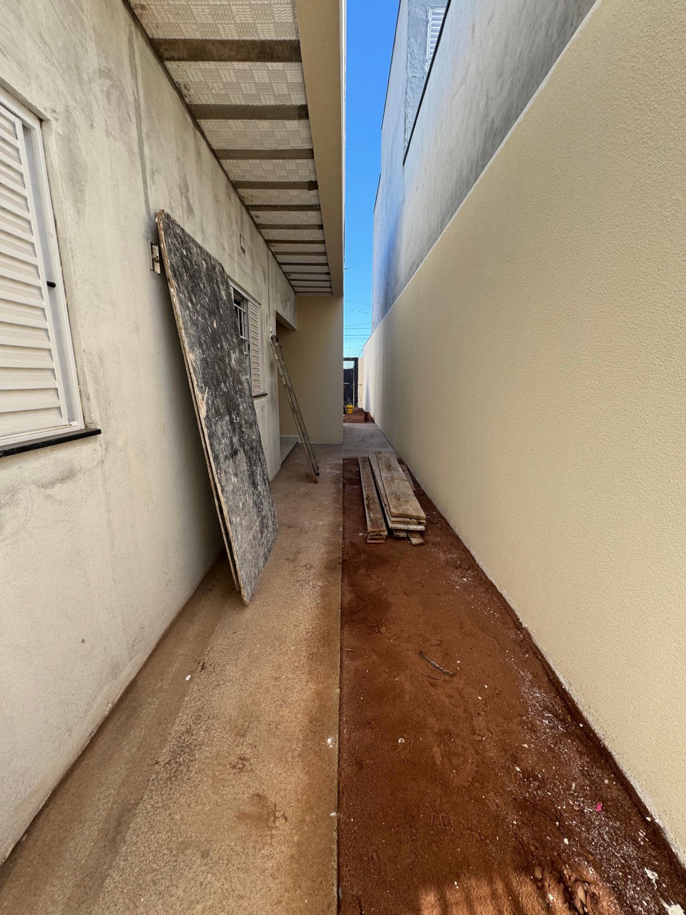 Casa à venda com 2 quartos, sendo 1 suíte,  em Nova Três Lagoas, Três Lagoas, MS