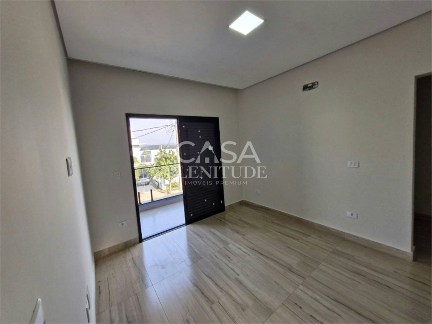 Casa em condomínio à venda com 3 quartos, sendo 1 suíte, em Cajuru do Sul, Sorocaba, SP