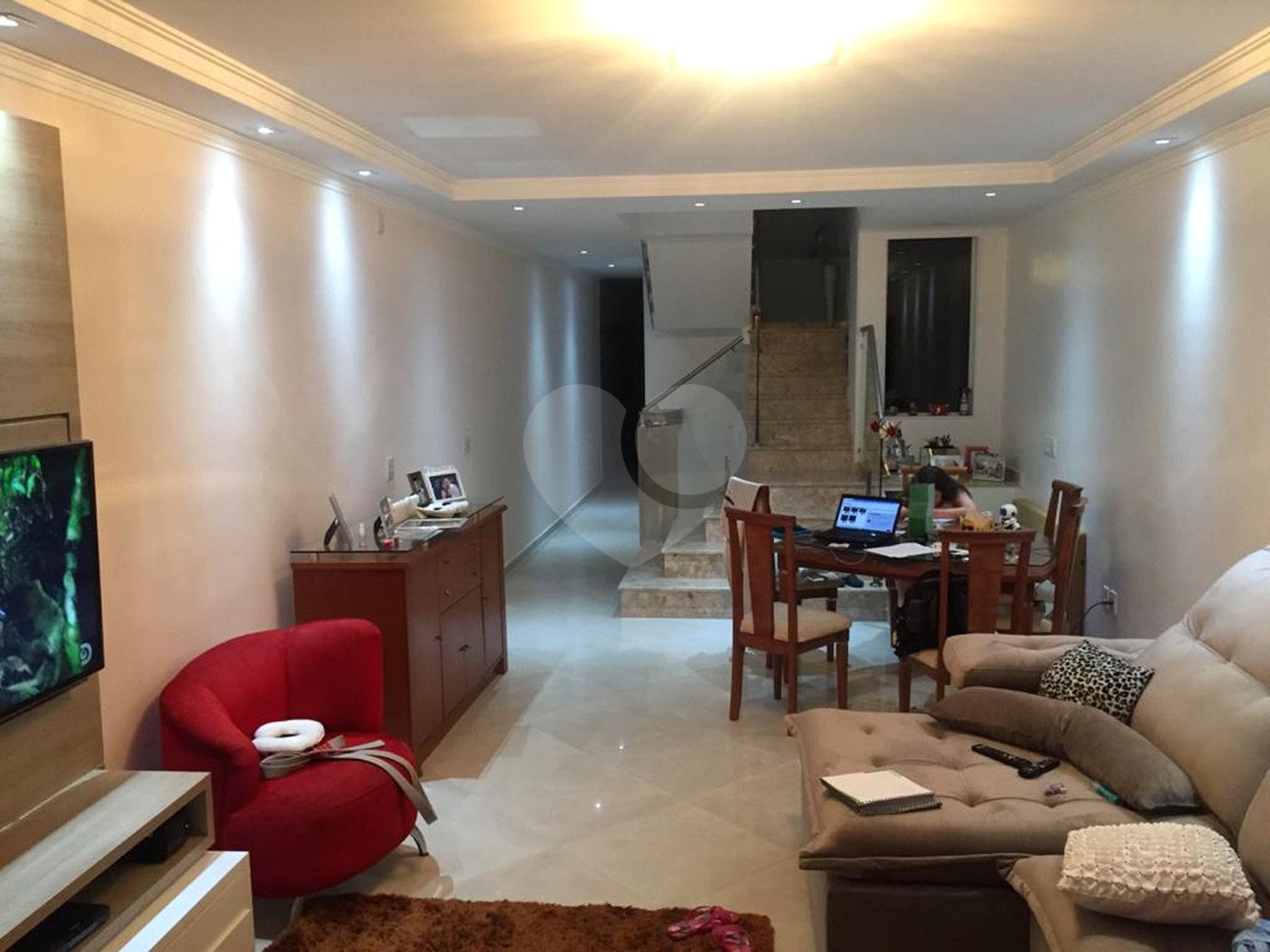 Sobrado à venda com 3 quartos, sendo 1 suíte,  em Alto da Boa Vista, Mogi das Cruzes, SP