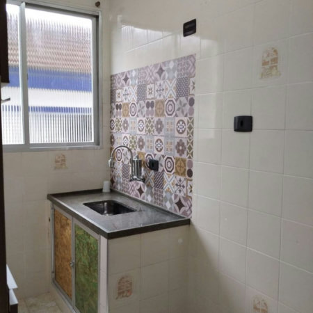 Sala Living à Venda no Centro de São Vicente | A 1 Quadra da Praia do Gonzaguinha