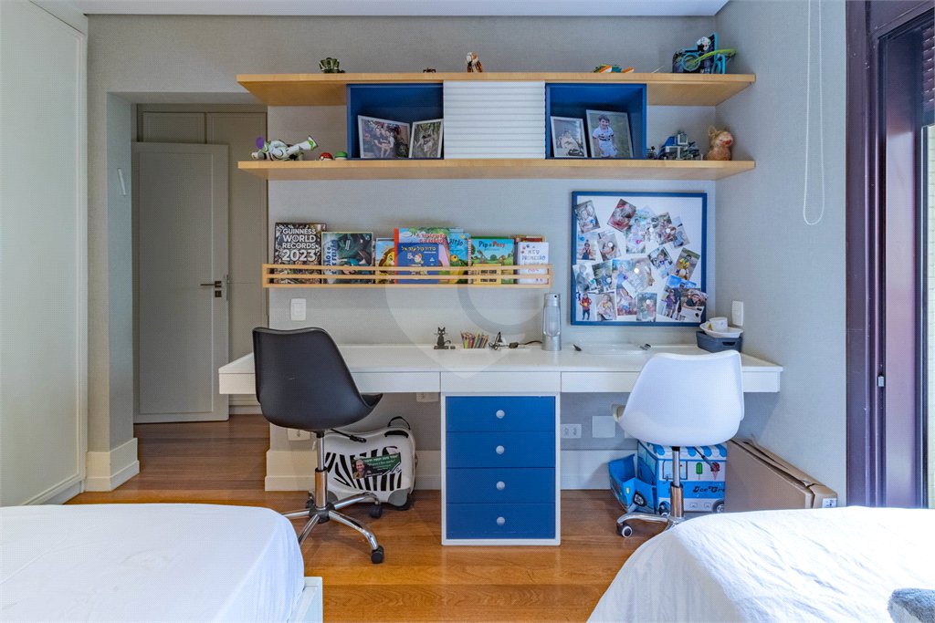 Apartamento à venda com 4 quartos, sendo 3 suítes, em Santa Cecília, São Paulo, SP